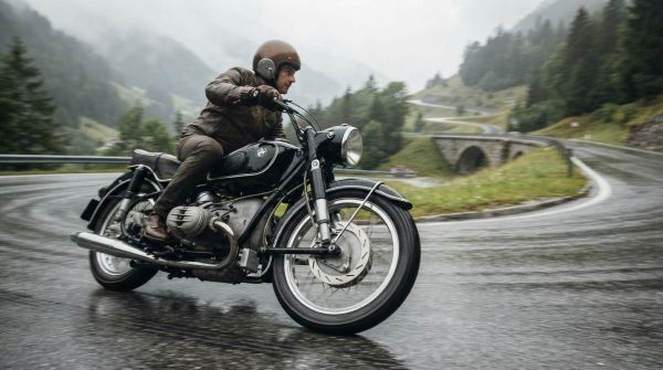Quels sont les avantages d'un kit de conversion de freinage ABS pour une moto ancienne ?